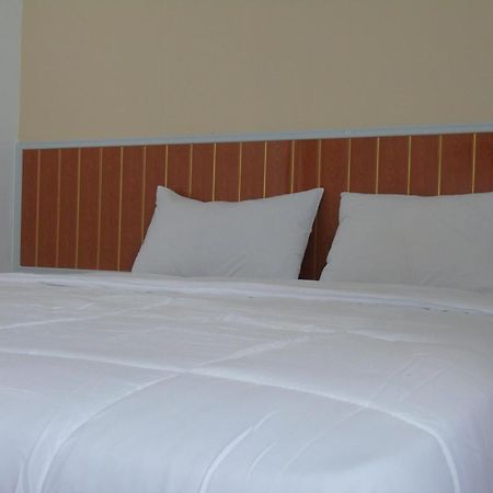 Hotel Permata Zamrud Cirebon Pokoj fotografie
